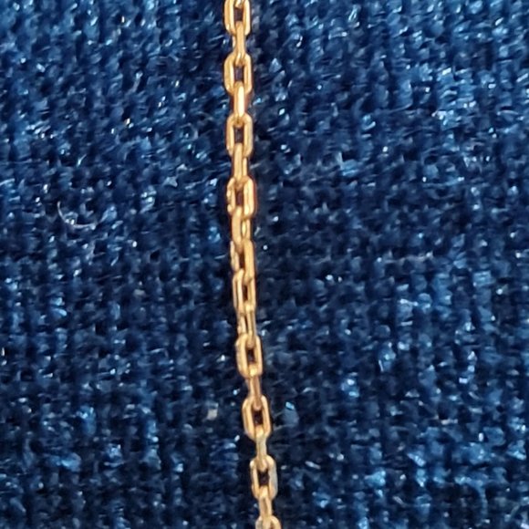 Fine chain link necklace - Picture 8 of 13